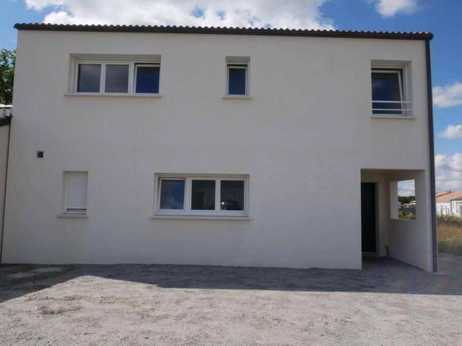 Studio Lumineux Avec Terrasse La Roche-sur-Yon Eksteriør billede