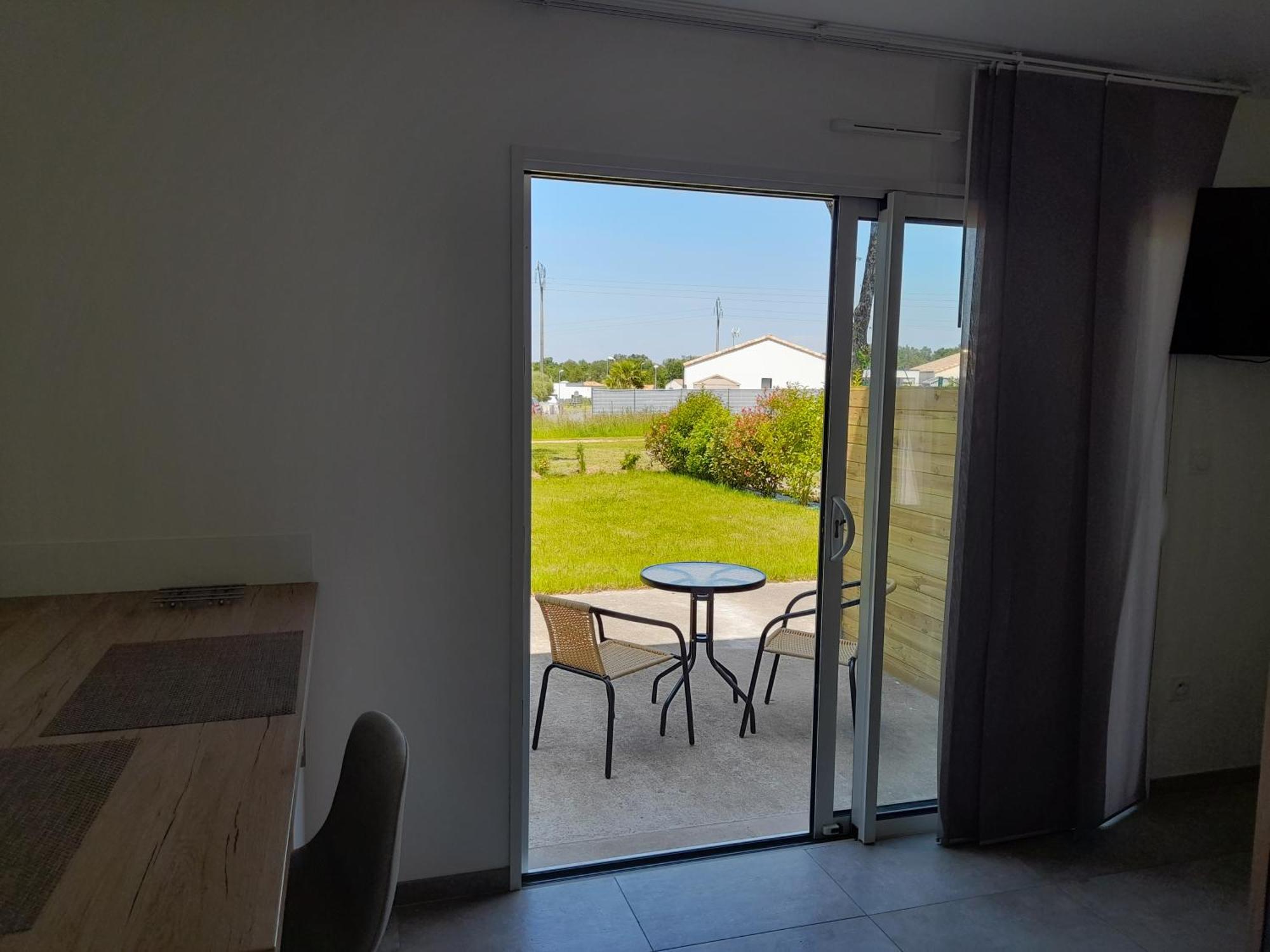 Studio Lumineux Avec Terrasse La Roche-sur-Yon Eksteriør billede
